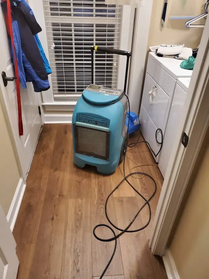 Commercial dehumidifier deployed for Crawl Space Restoration in Austell